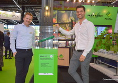 Metazet-FormFlex introduced Meta-FIT. In the photo: Remco Meewisse and Luke van Adrichem.
